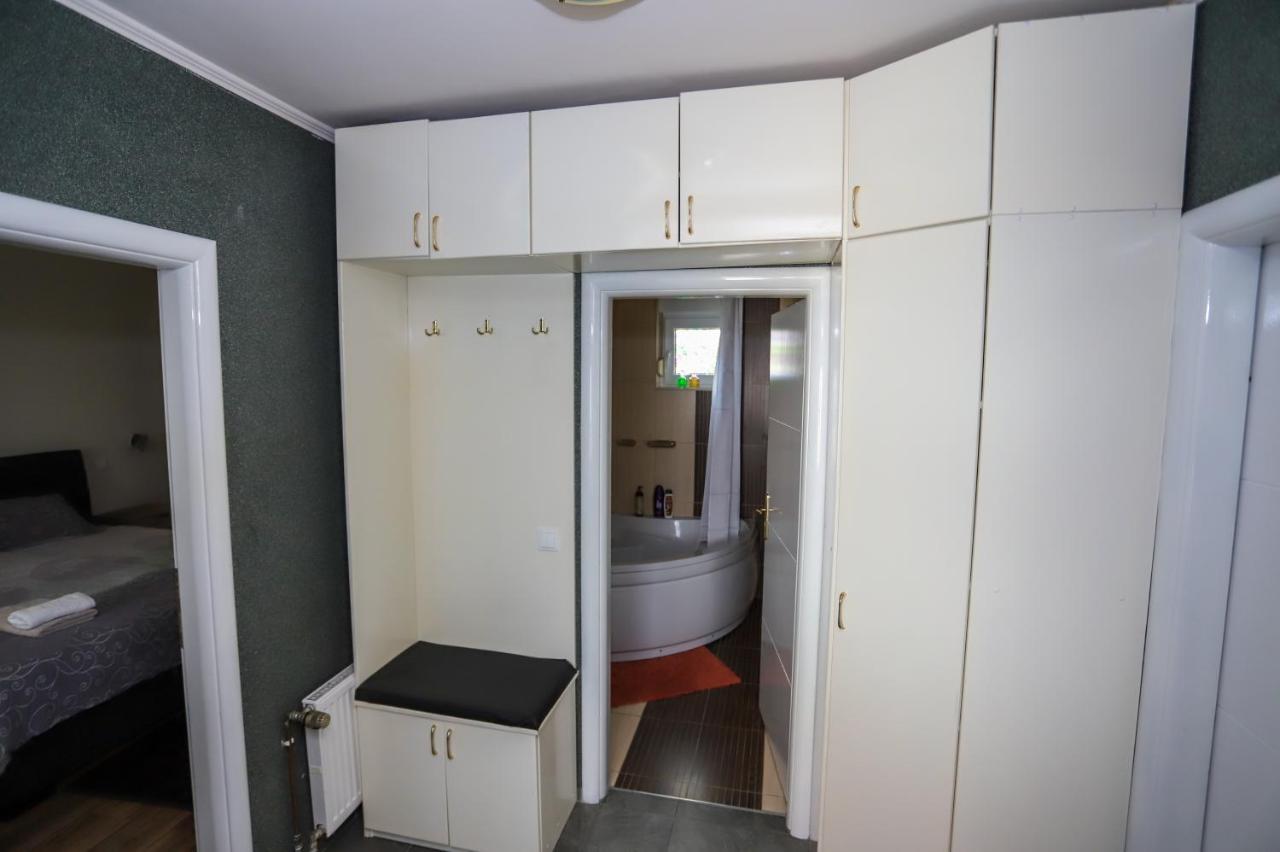 Apartman Veronika Джяково Экстерьер фото